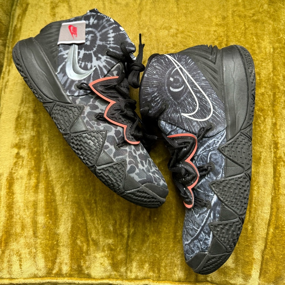 2020 Kyrie Hybrid S2 EP 'What The'